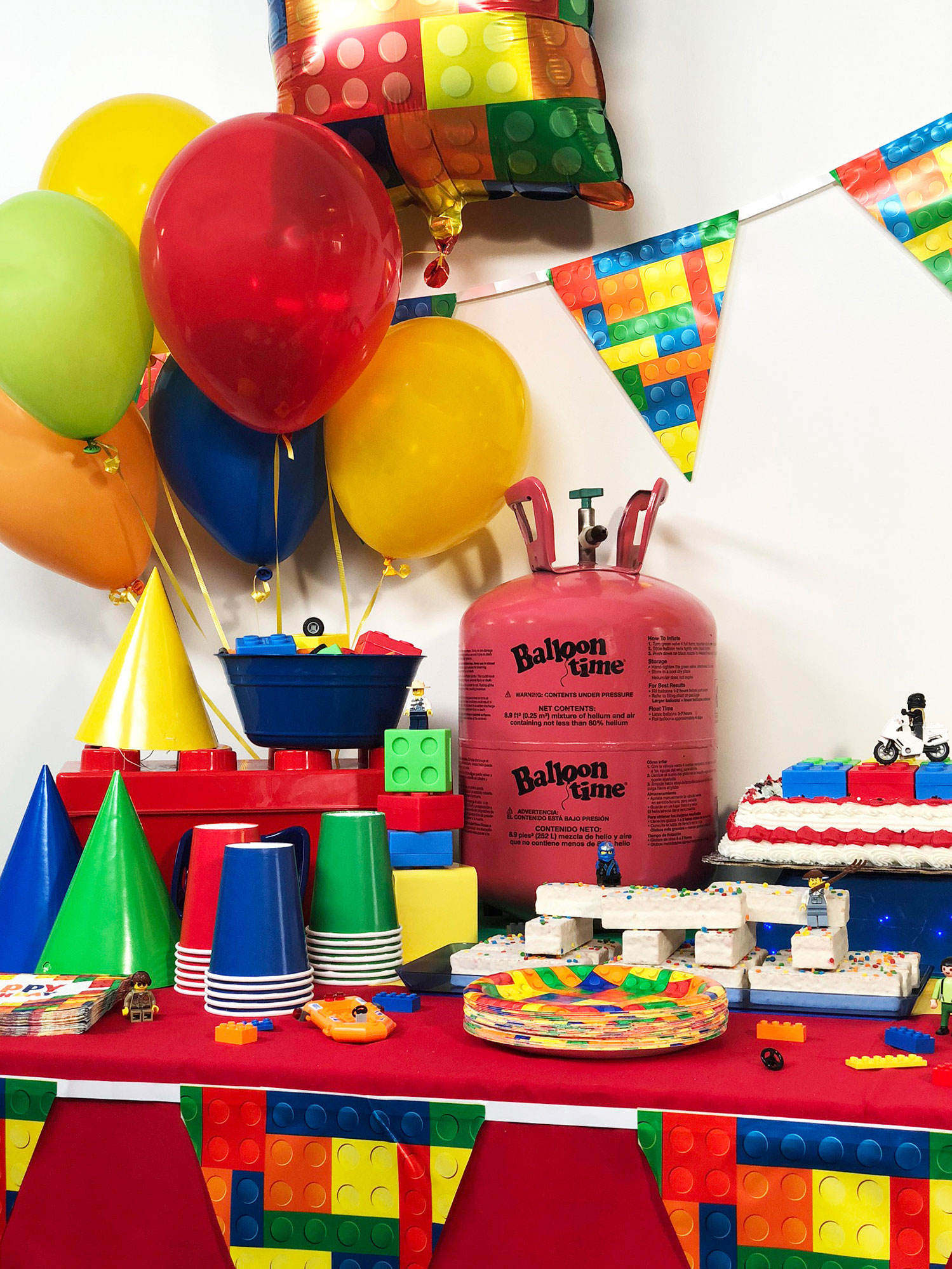 Lego themed birthday party decorations Lego themed birthday party decorations